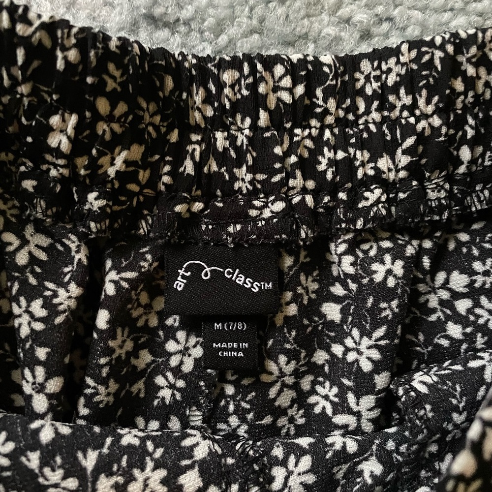 floral flowy shorts - Picture 2 of 2